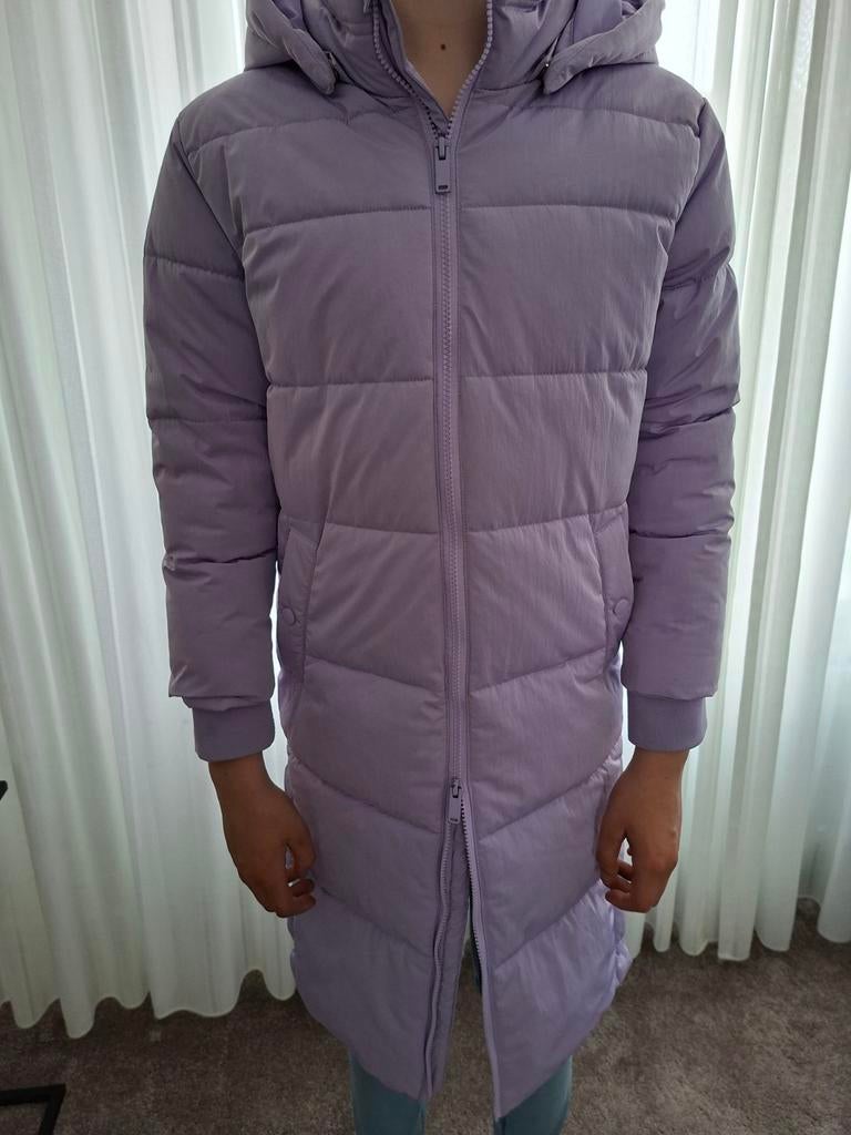 Mooie paarse winterjas YOUNG Outdoor maat 146/152, Kinderen en Baby's, Kinderkleding | Maat 146, Gebruikt, Meisje, Ophalen of Verzenden