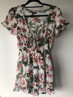 Playsuit, maat S, bloemmotief, dunne stof, eenmalig gedragen, Kleding | Dames, Jumpsuits, Ophalen of Verzenden, Zo goed als nieuw