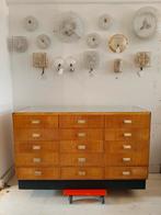 Houten balie, vitrinekast, winkelkast, show kast 15lades, Ophalen