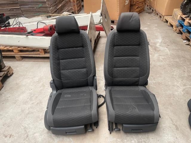 Interieur 7 zitter Volkswagen Touran (1T3) (2010-05/2015-05), Gebruikt, Volkswagen, Volkswagen AG, Kundenbetreuung@volkswagen.de