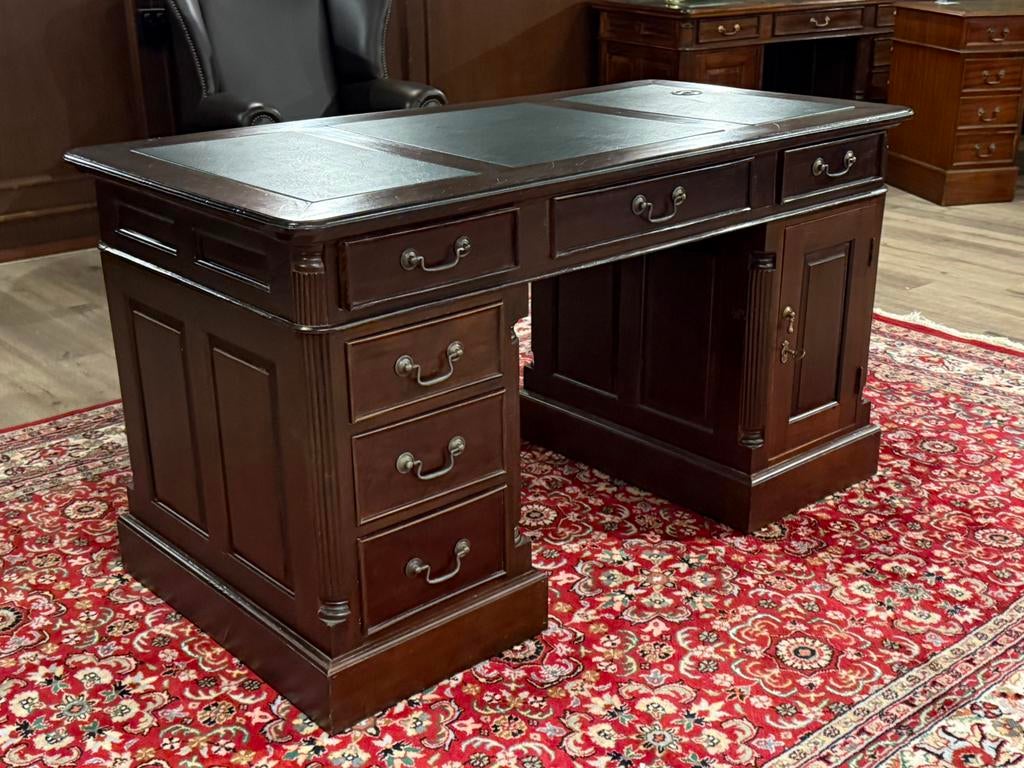 Klassiek Engels bureau #648, Overige typen, Hout, Demontabel, Bruin