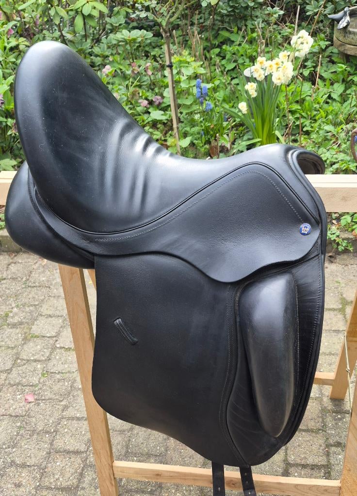 KM Worldriding Custom Dressuurzadel 17,5 inch, Ophalen, Gebruikt, Dressuur