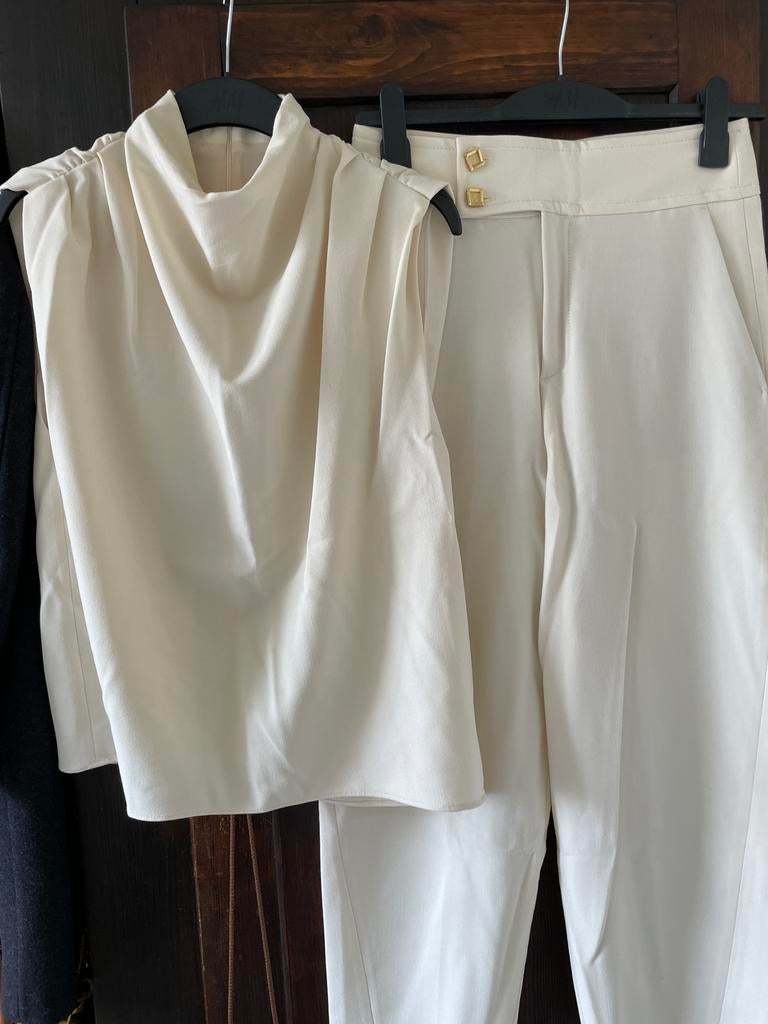 In nieuwstaat creme kleur setje van Zara maat S!, Kleding | Dames, Tops, Wit, Ophalen of Verzenden, Zo goed als nieuw, Maat 36 (S)