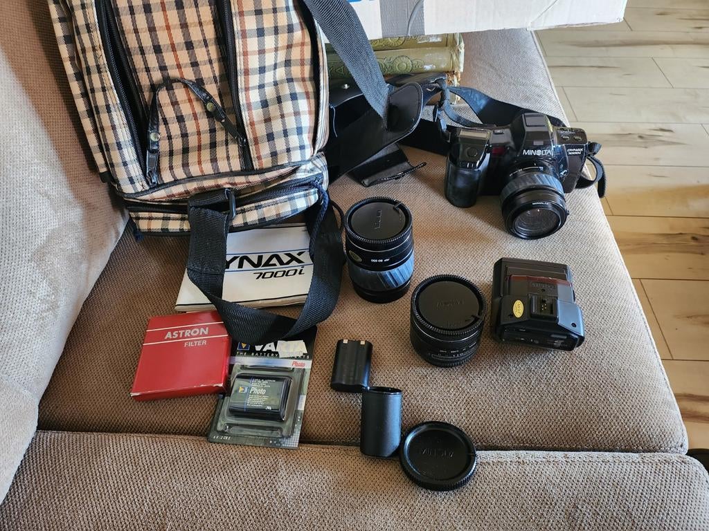 Minolta Dynax 7000i Spiegelreflexcamera met accessoires, Audio, Tv en Foto, Fotocamera's Analoog, Ophalen of Verzenden, Gebruikt