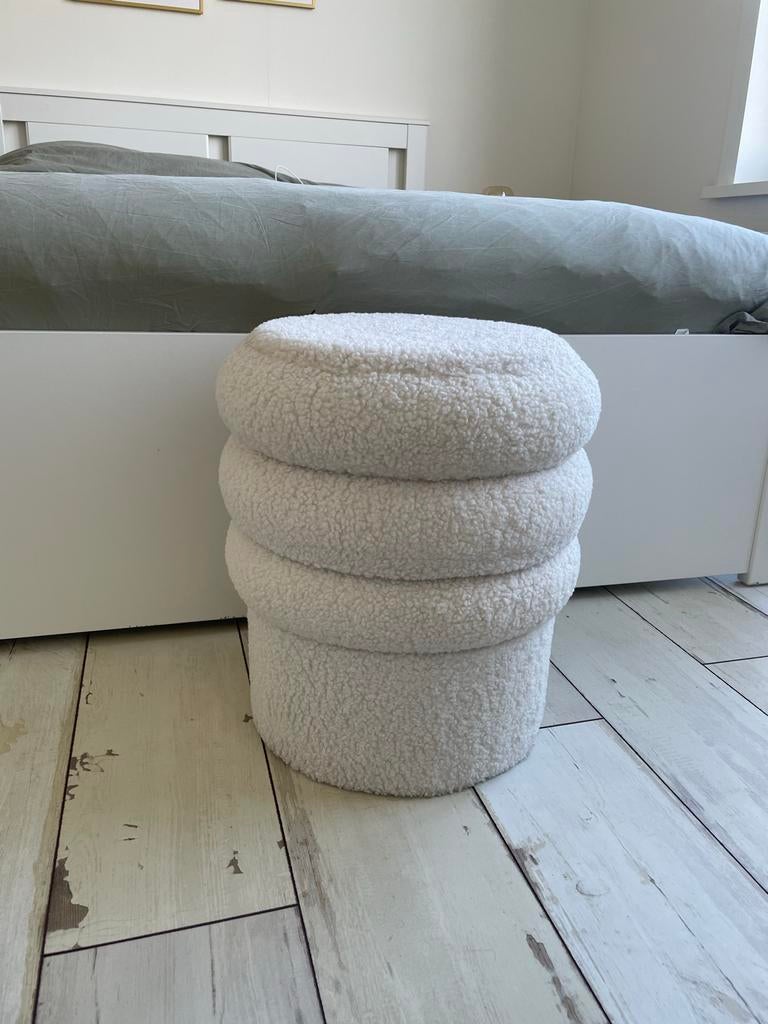 Bouclé poef van Xenos, Ophalen, Minder dan 50 cm, Gebruikt, Rond