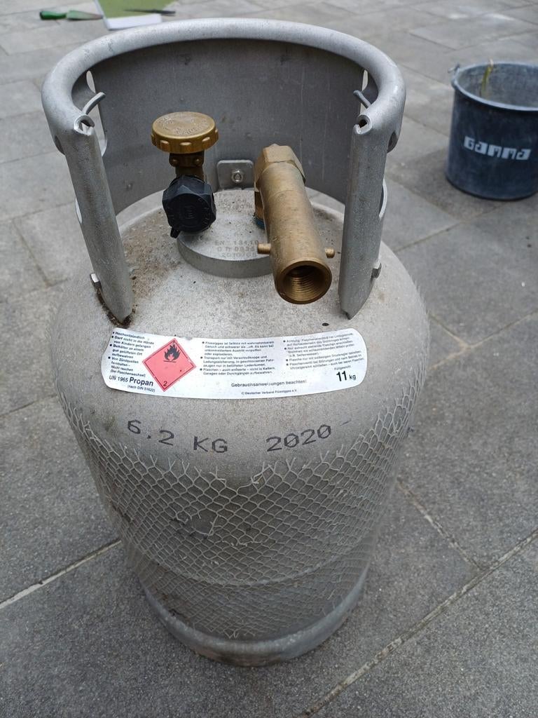 Aluminium gasfles nog half vol inhoud 11 kg en zelf 6.2 kg, Caravans en Kamperen, Caravan accessoires, Ophalen