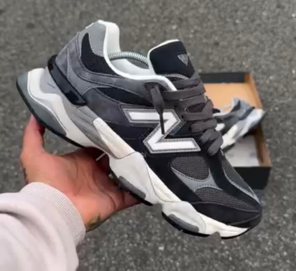 new balance 9060 NIEUW dark grey, Nieuw, Ophalen of Verzenden, Sneakers of Gympen, Grijs