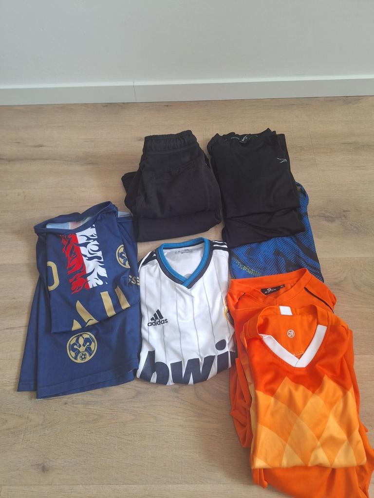 Zomerkleding jongens maat 158 - Diverse sportkleding, Ophalen of Verzenden, Gebruikt