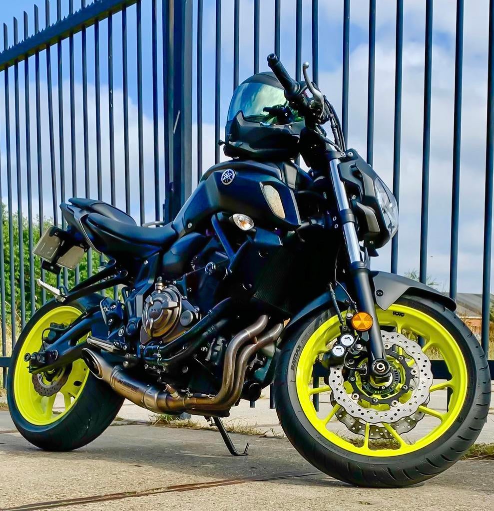 Yamaha MT-07 2018 - Naked Bike met Akrapovic uitlaat, 2 cilinders, Gebruikt, Particulier, Meer dan 35 kW