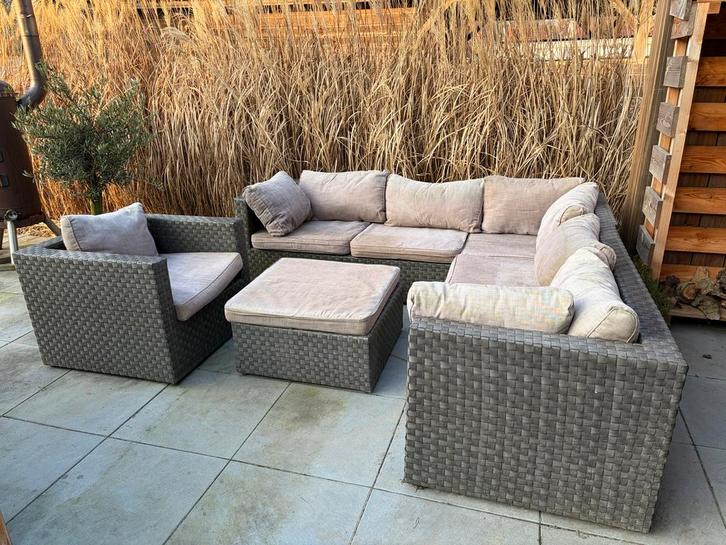 Intratuin Complete Loungeset: Loungebank, Stoel en Tafel, Tuin en Terras, Tuinsets en Loungesets, Gebruikt, Loungeset, Wicker