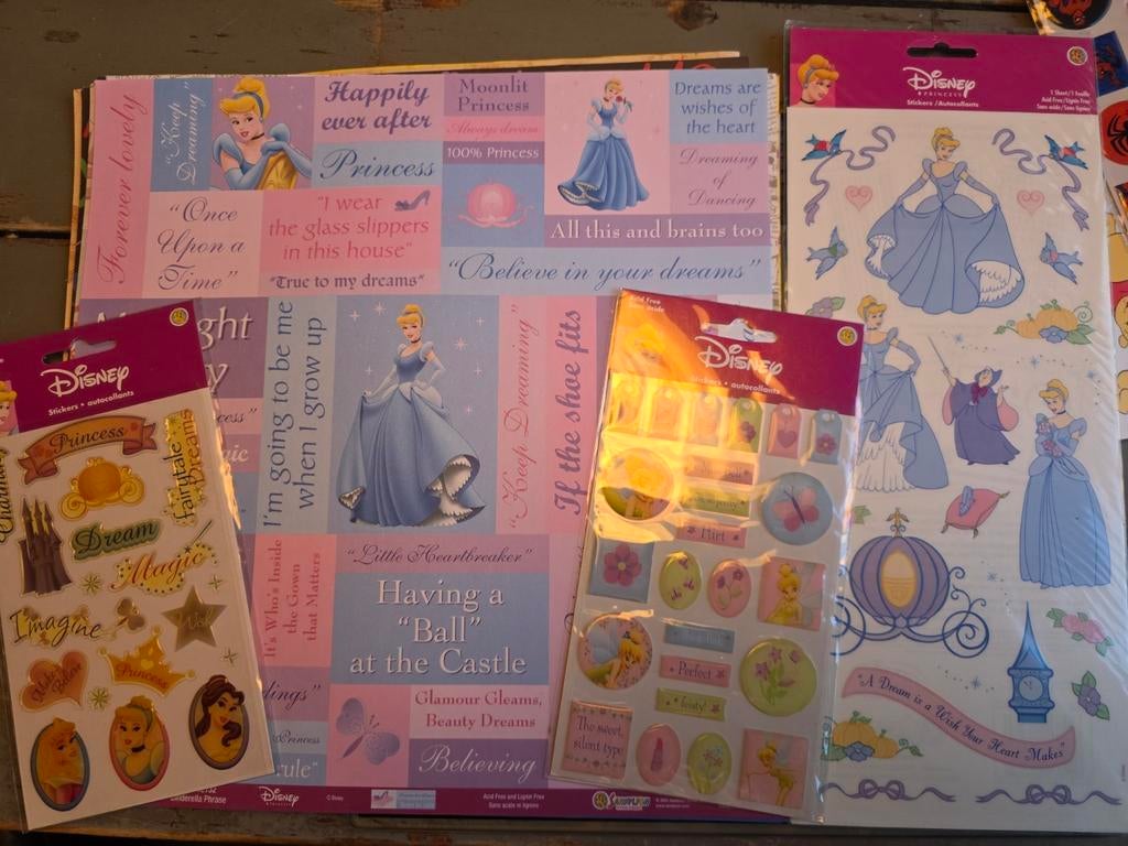 🏰Disney Scrapbook Papier+Stickers (Assepoester,Mickey,Pooh), Hobby en Vrije tijd, Scrapbooking, Ophalen of Verzenden, Nieuw