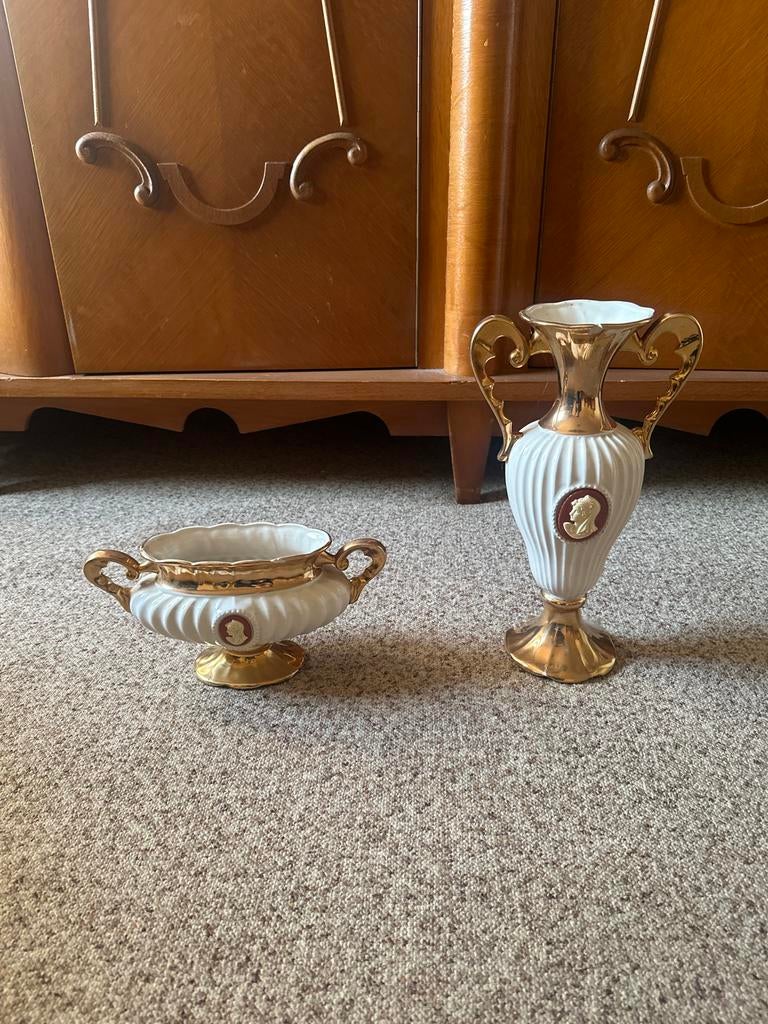 Decoratieve vazen set - wit met goudkleurige accenten, Antiek en Kunst, Ophalen