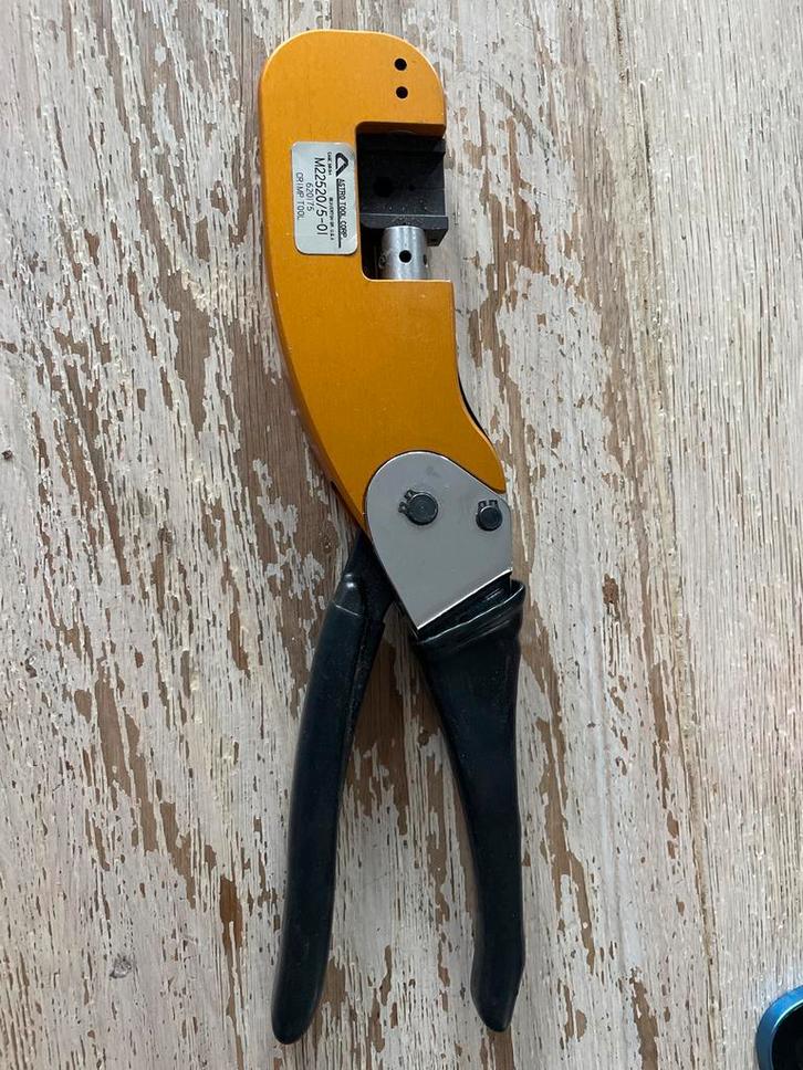 Astro Tool Corp. M22520/5-01 Krimptang, Doe-het-zelf en Verbouw, Gereedschap | Handgereedschap, Zo goed als nieuw, Ophalen of Verzenden