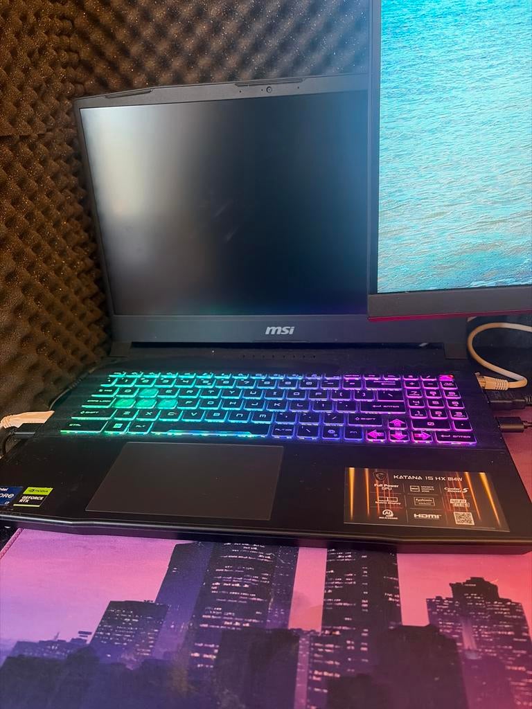 MSI Gaming Laptop met 32 inch AOC Curved Monitor, Ophalen, Met videokaart, Zo goed als nieuw, Gaming