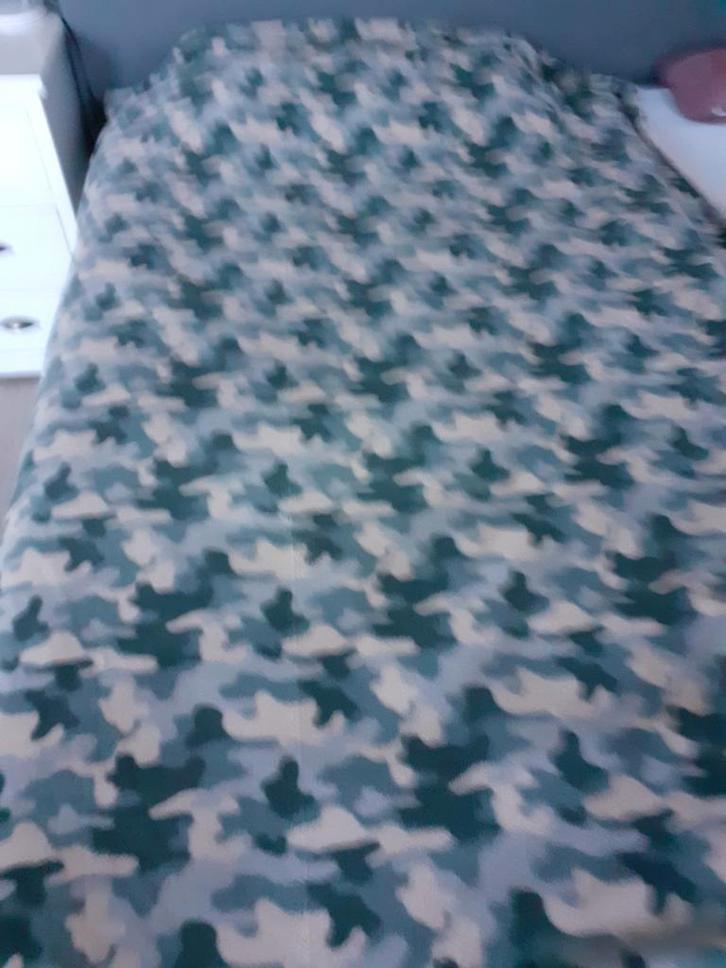 Optidee legerprint dekbedovertrek met sloop, Huis en Inrichting, Slaapkamer | Beddengoed, Zo goed als nieuw, Dekbedovertrek, Eenpersoons