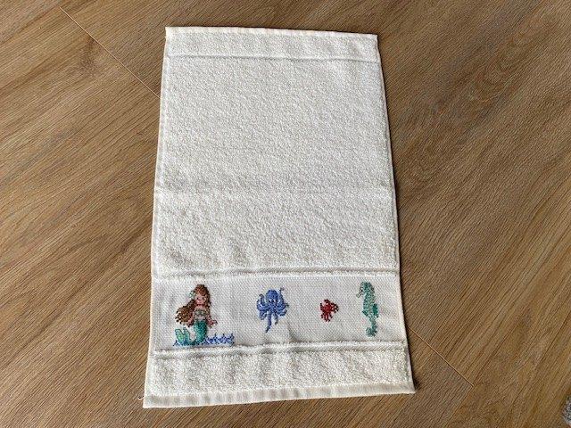 Geborduurde handdoek Sealife, Ophalen of Verzenden, Nieuw, Handborduren, Overige typen