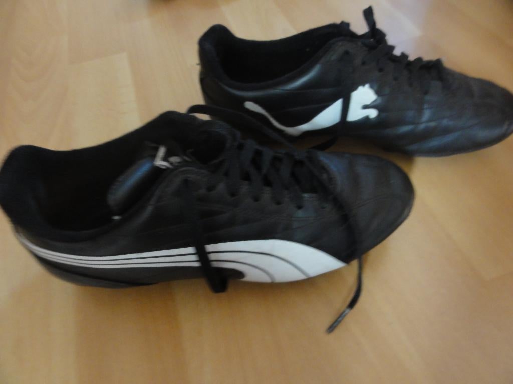 puma voetbalschoenen maat 37, Maat XS of kleiner, Ophalen, Zo goed als nieuw, Schoenen