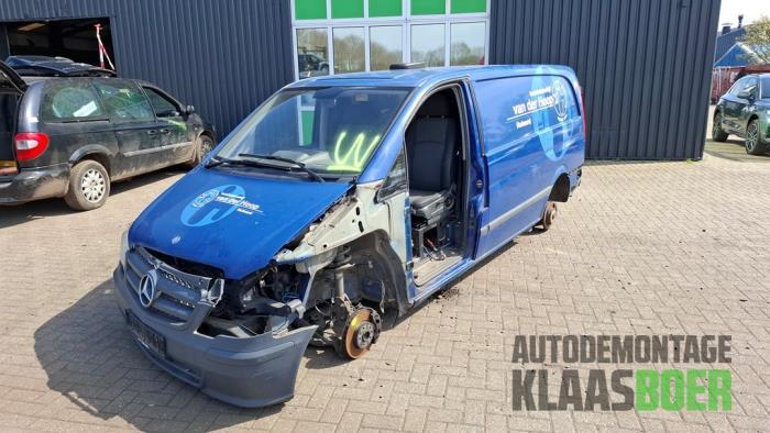 Voorbumper van een Mercedes Vito, Auto-onderdelen, Gebruikt, -, Ophalen of Verzenden, Bumper