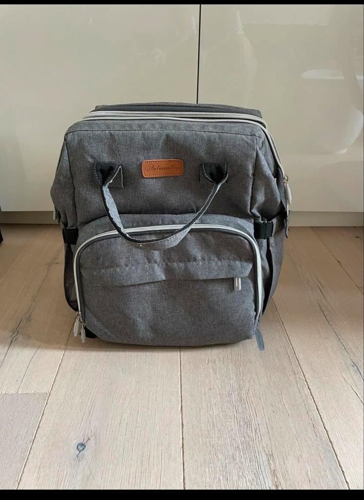 Nieuwe luiertas met veel opbergruimte en uitklapbaar verscho, Kinderen en Baby's, Luiertassen, Nieuw, Rugzak, Ophalen of Verzenden