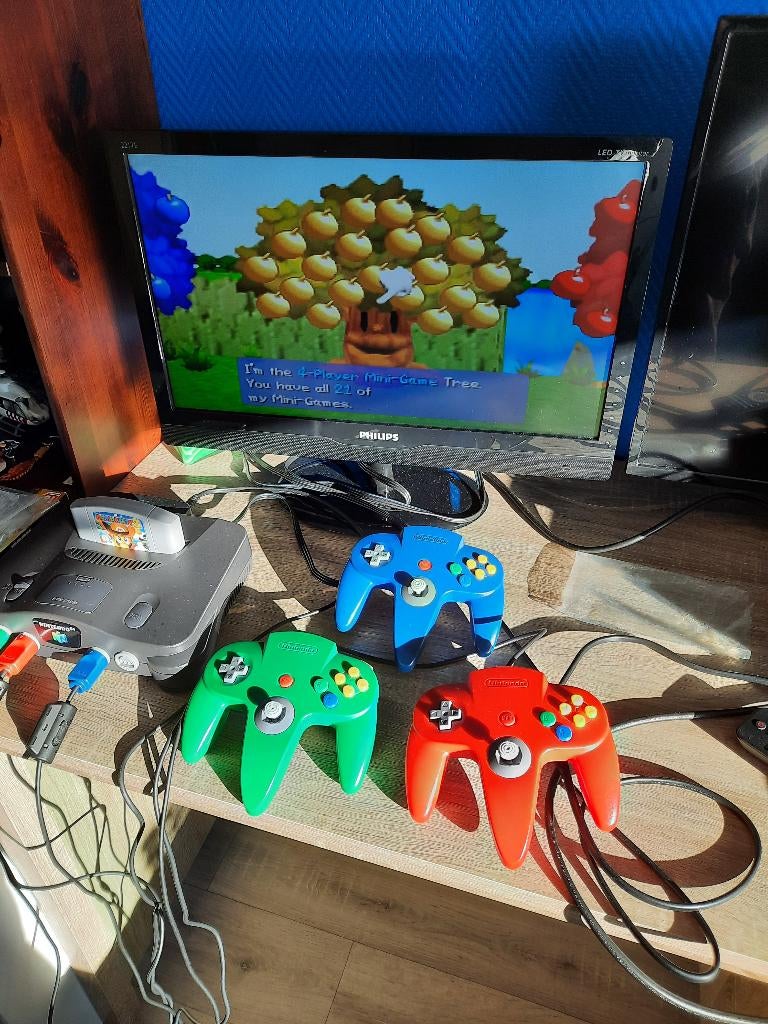 Nintendo 64, Ophalen, Zo goed als nieuw, Met 3 controllers of meer, Met games