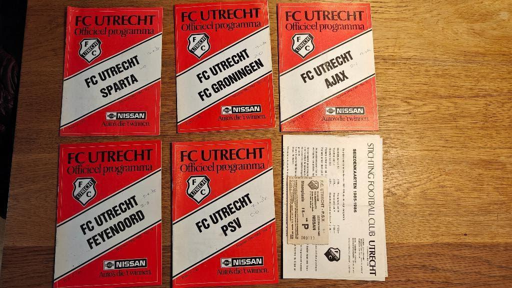 5 stuks fc utrecht programmaboekjes seizoen 1984 / 1985, Ophalen of Verzenden, Zo goed als nieuw, F.C. Utrecht, Boek of Tijdschrift