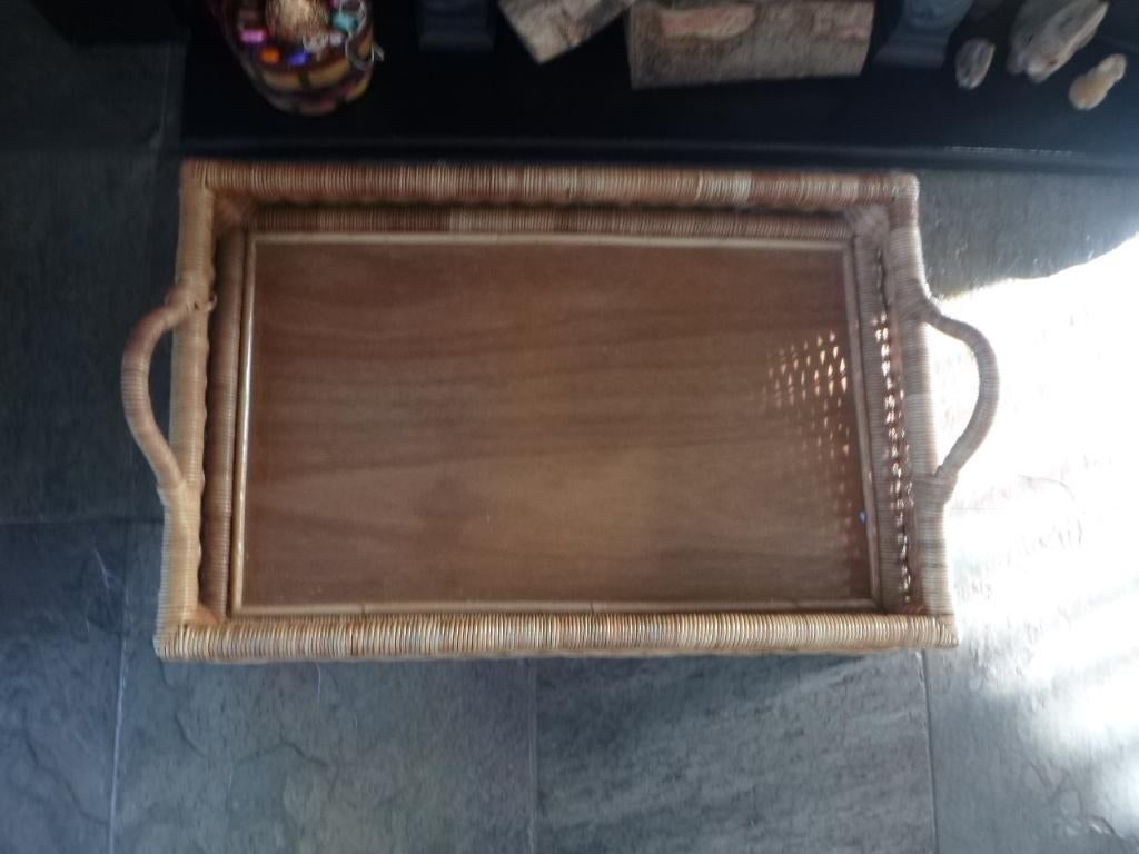 mooie oude bartafel van bamboe met los dienblad, Ophalen of Verzenden, Overige typen