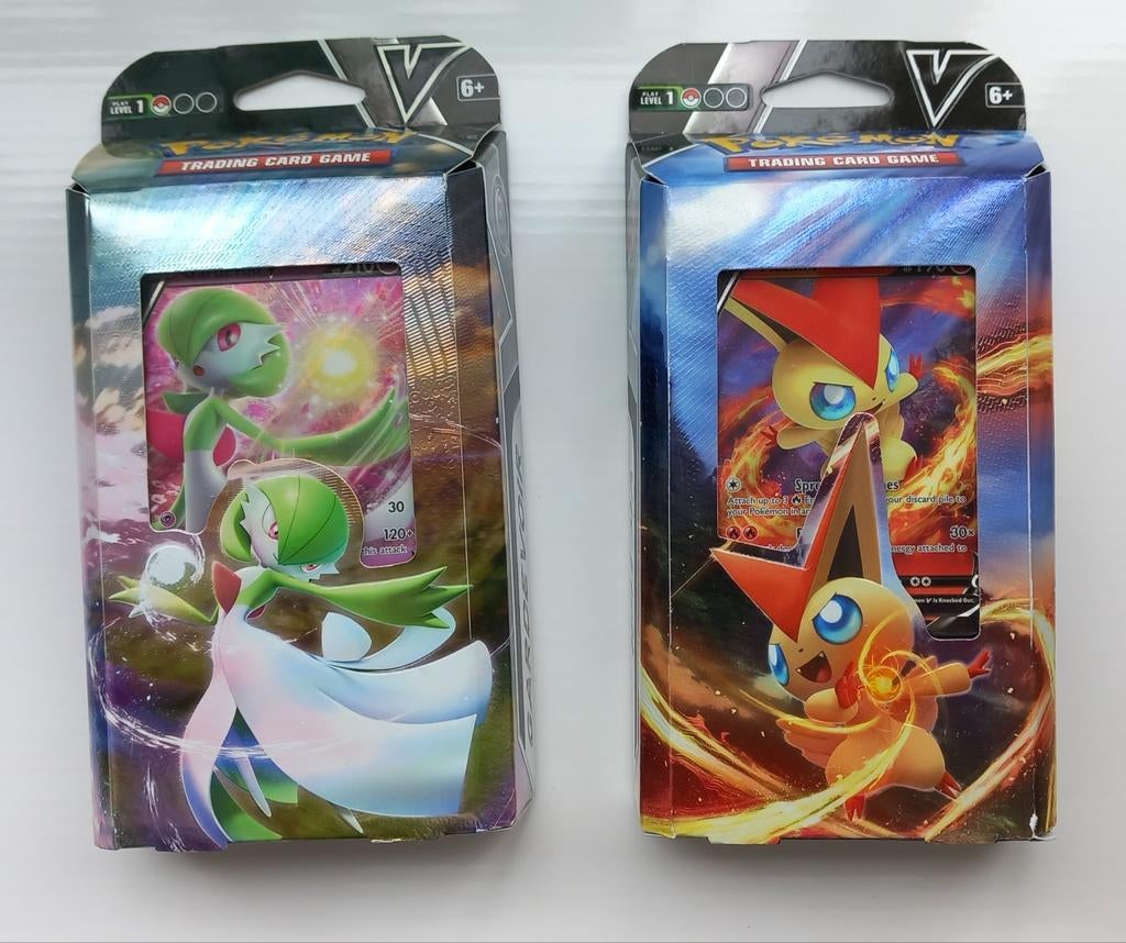 2 x V Decks uit 2021, Hobby en Vrije tijd, Verzamelkaartspellen | Pokémon, Ophalen of Verzenden