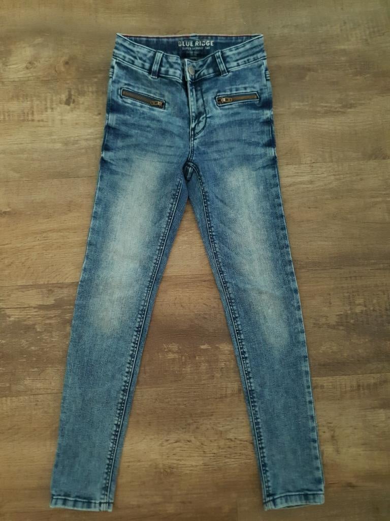 Super skinny jeans maat 140, Kinderen en Baby's, Kinderkleding | Maat 140, Broek, Meisje, Ophalen of Verzenden, Zo goed als nieuw