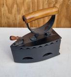 Strijkijzer, Antiek en Kunst, Antiek | Gereedschap en Instrumenten, Ophalen of Verzenden