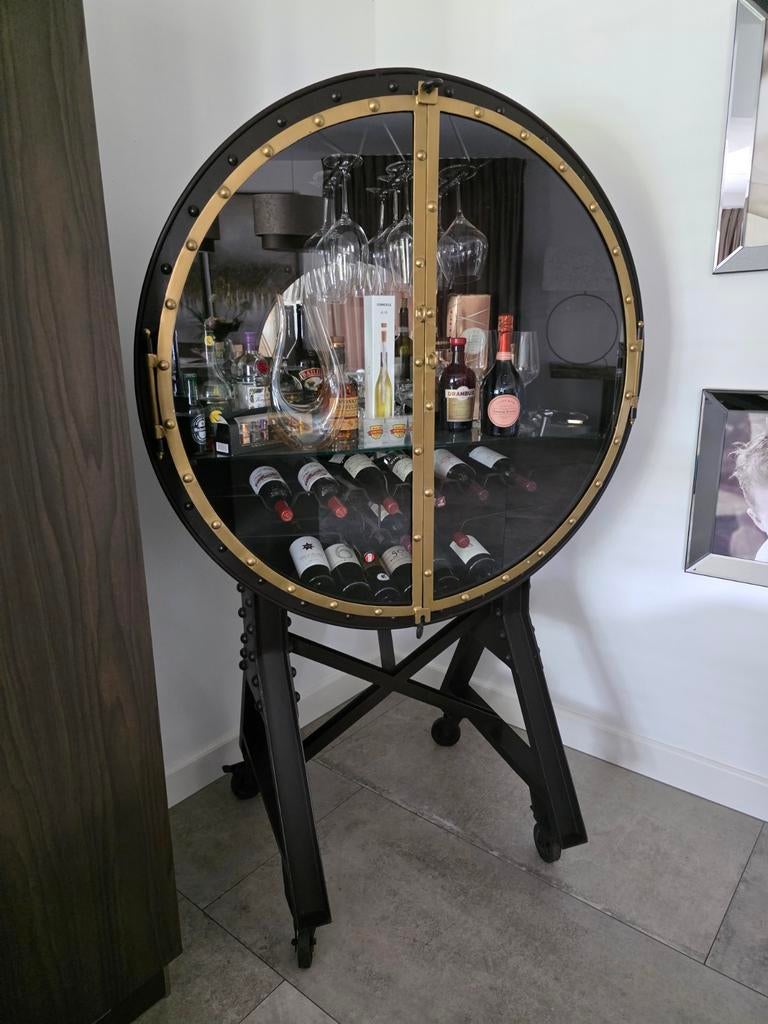 Verrijdbare Wijnkast / Barmeubel - Industrieel Design, Huis en Inrichting, Gebruikt, Ophalen of Verzenden, 25 flessen of meer