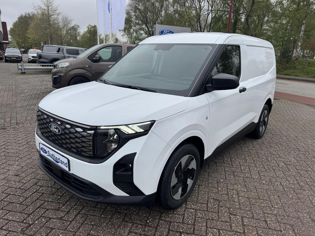 Ford E-Transit Courier Trend 44 kWh 136pk Trekhaak | LED Laa, Auto's, Bestelauto's, Gebruikt, Wit, Origineel Nederlands, 1524 kg