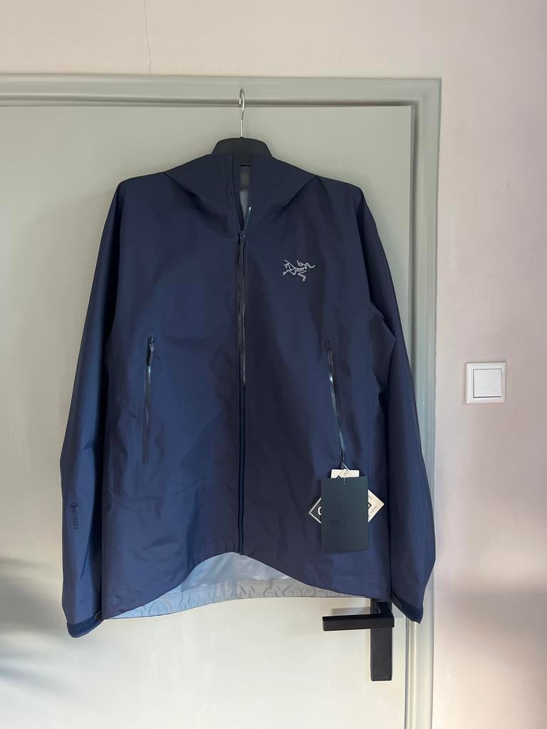 Arc'teryx Beta Jacket - Black Sapphire maat L nieuw, Kleding | Heren, Jassen | Zomer, Ophalen of Verzenden, Nieuw, Maat 52/54 (L)