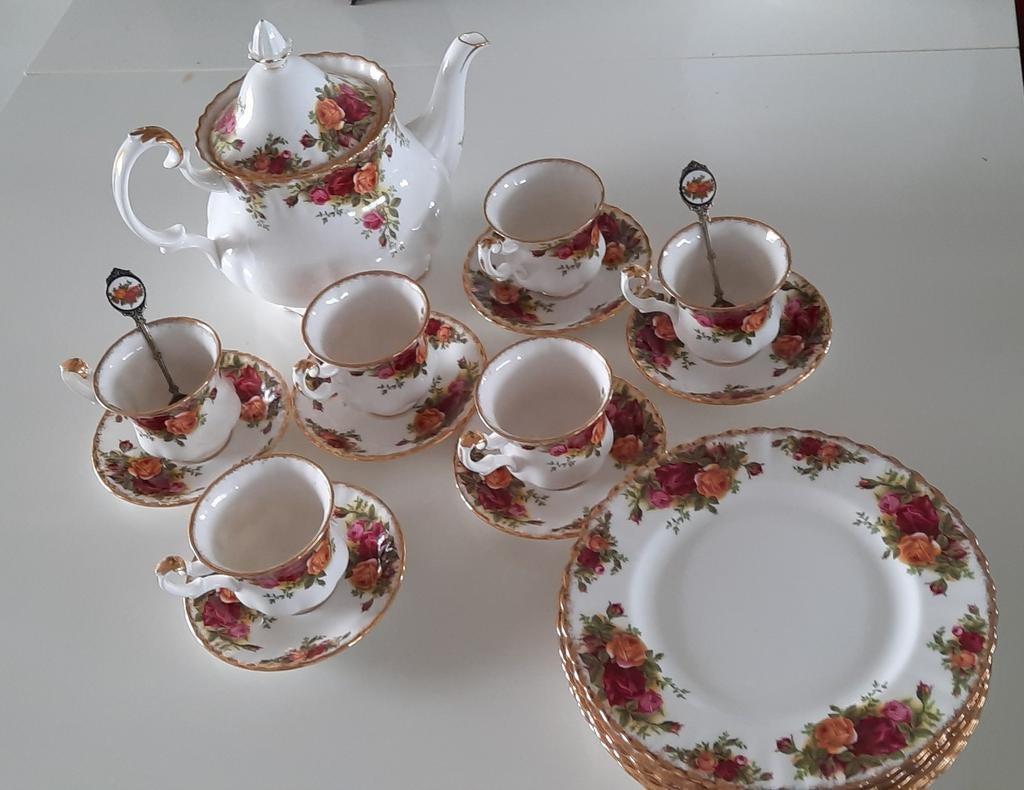 Royal Albert, Ophalen