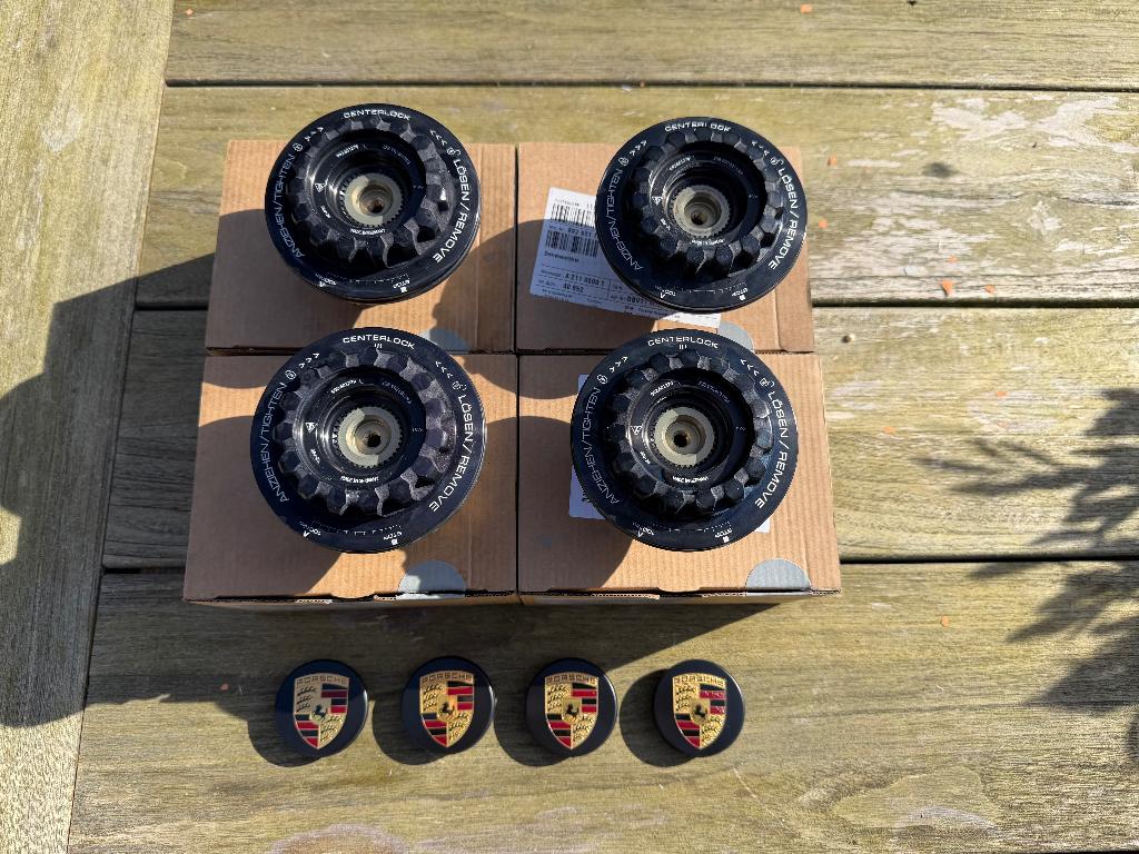 Porsche Centre Locks met Center Caps (4X), Auto-onderdelen, Verzenden, Zomerbanden