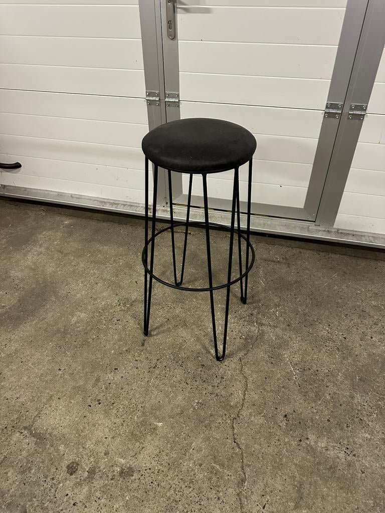 40 stuks horeca cafe krukken barkrukken nieuw gestoffeerd, Huis en Inrichting, Barkrukken, Ophalen, 5 krukken of meer, Met voetsteun