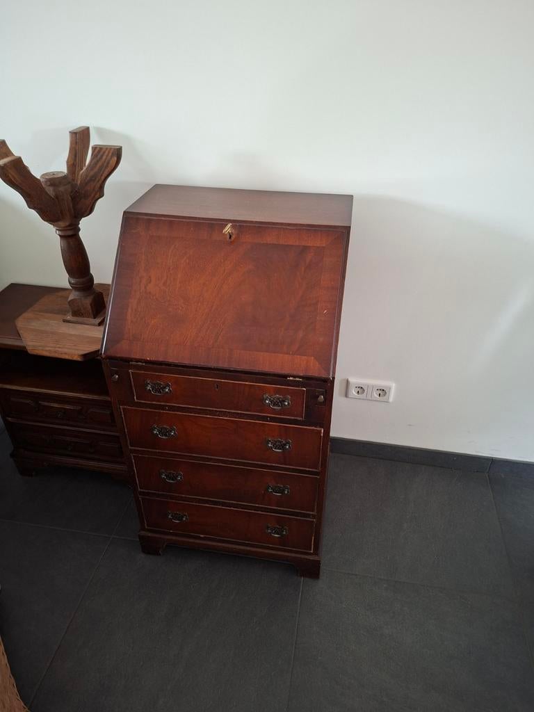Dressoir, Ophalen