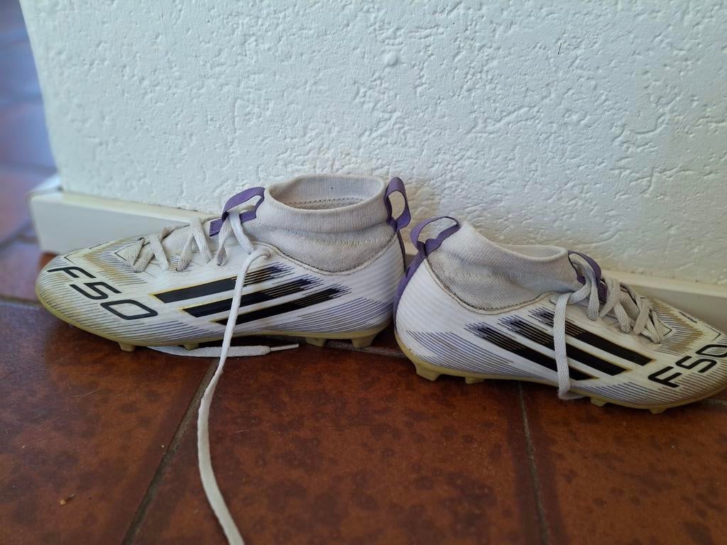 Adidas voetbalschoenen maat 37, Sport en Fitness, Voetbal, Ophalen of Verzenden, Gebruikt, Schoenen