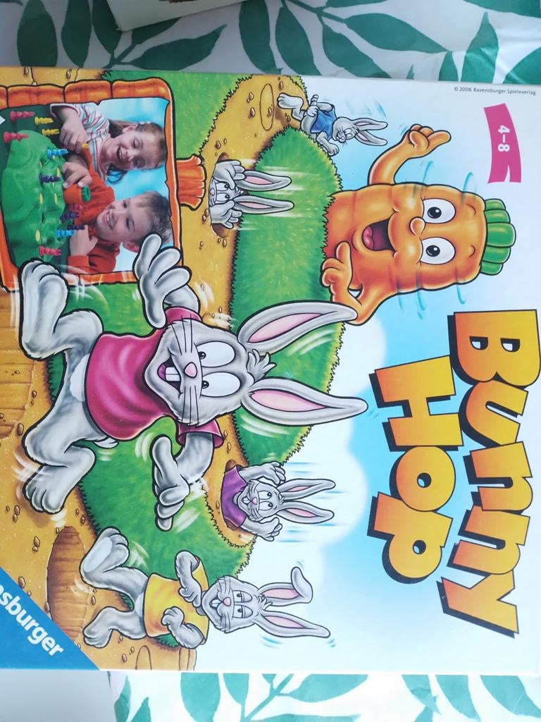 Bunny Hop bordspel uit 2006 - Compleet en in goede staat, Drie of vier spelers, Ophalen of Verzenden, Gebruikt, Ravensburger