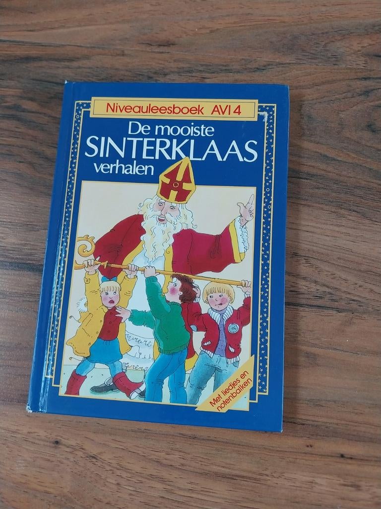 Kinderboek over sinterklaas met notenschrift, Ophalen of Verzenden, Zo goed als nieuw, Fictie algemeen