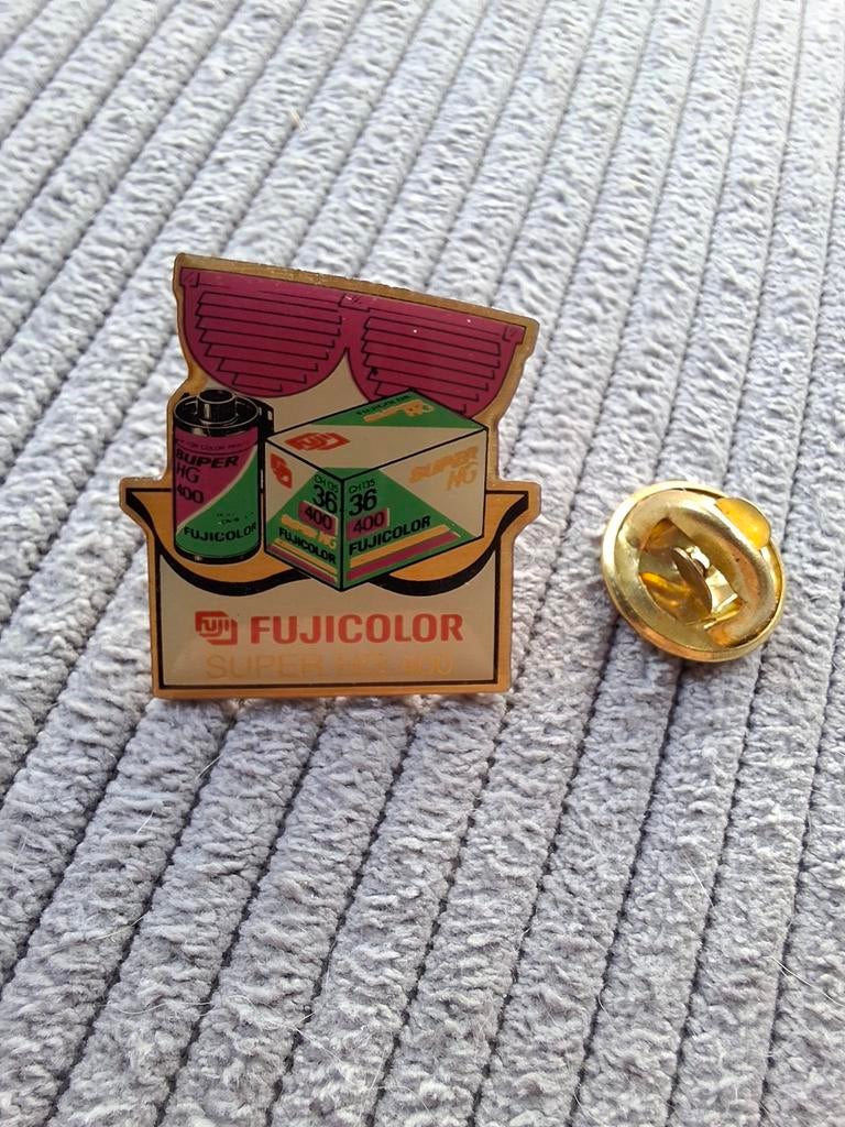Pin Fujifilm Fujicolor Super HG 400, Verzamelen, Speldjes, Pins en Buttons, Ophalen of Verzenden