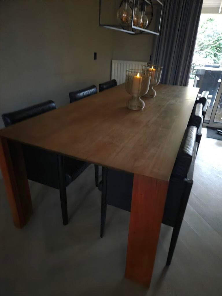 Eetkamertafel Imade Thymen met 6 leren stoelen, Huis en Inrichting, Tafels | Eettafels, Ophalen of Verzenden, Rechthoekig, 200 cm of meer