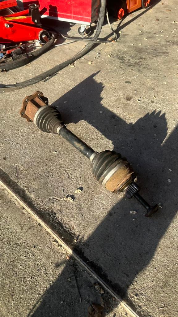 Aandrijf as audi a4 1.8tfsi 2012, Ophalen of Verzenden, Audi