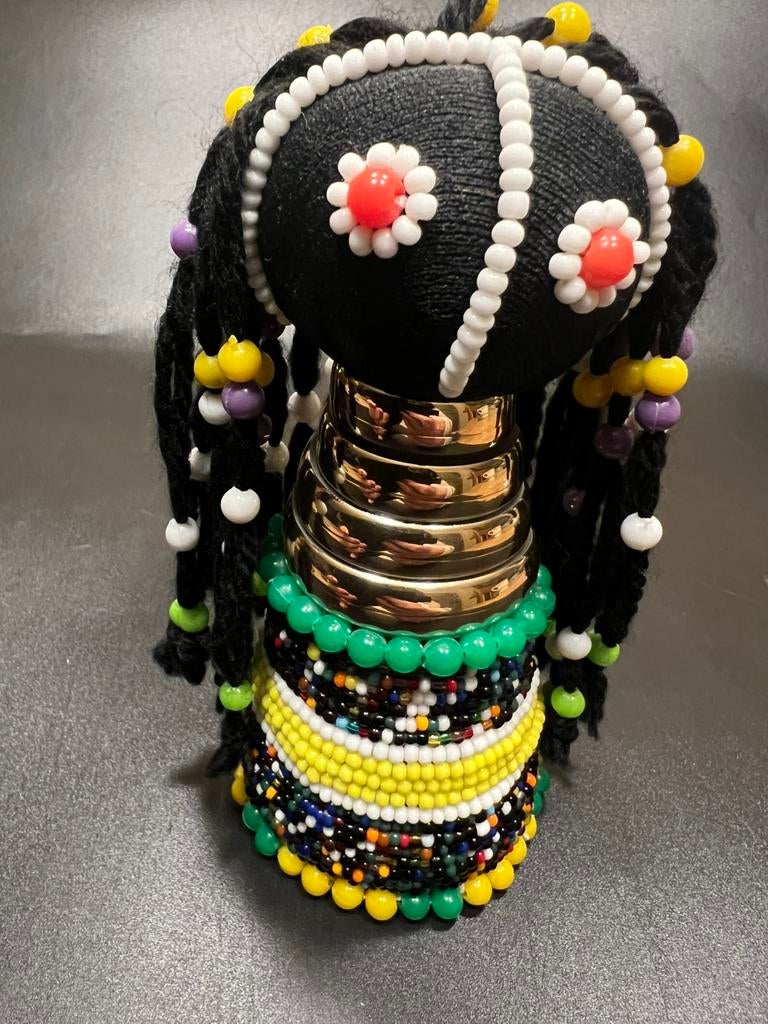 Traditionele symbolische Ndebele pop met kralen uit Afrika., Ophalen of Verzenden