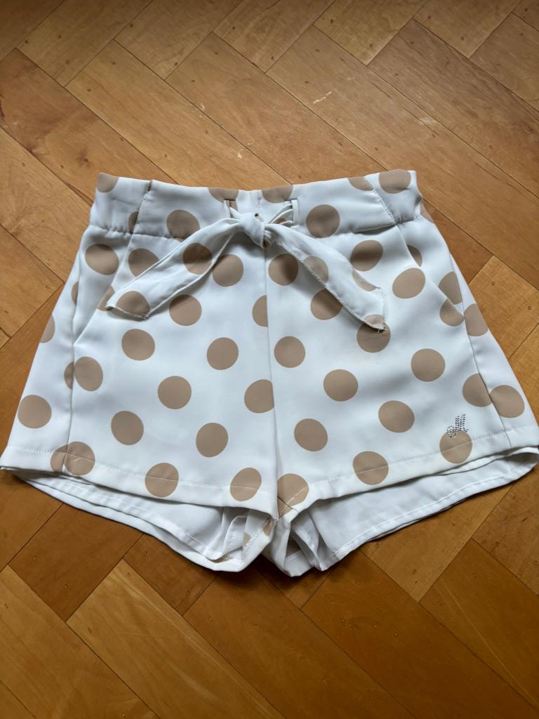 Monnalisa stippen shorts maat 140 9-10 jaar korte broek!, Broek, Meisje, Ophalen of Verzenden, Zo goed als nieuw