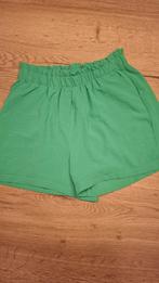 Groene korte broek maat 158-164, Kinderen en Baby's, Kinderkleding | Maat 158, Ophalen of Verzenden, Gebruikt, Jongen of Meisje