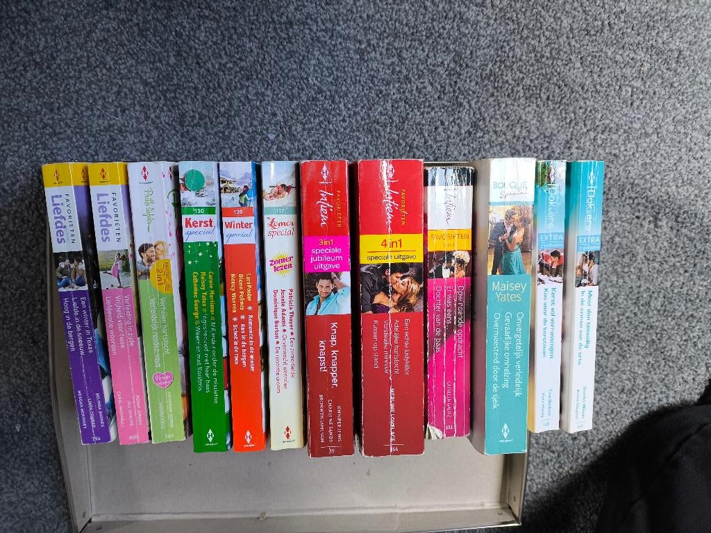 Harlequin Bouquet reeks specials, Ophalen of Verzenden, Gelezen, Diverse auteurs, Nederland