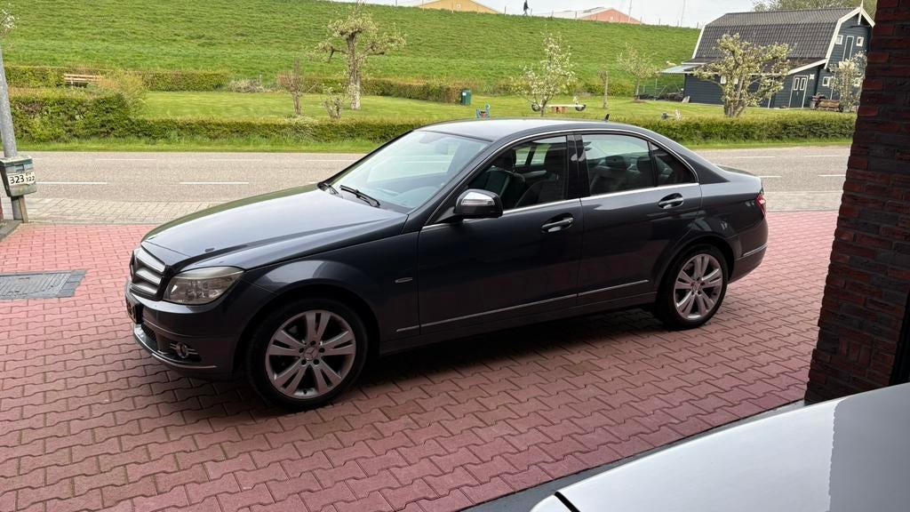 Mercedes c200 automaat w204  1e EIGENAAR inruil bespreekbaar, Auto's, Mercedes-Benz, Achterwielaandrijving, 1800 kg, 4 cilinders