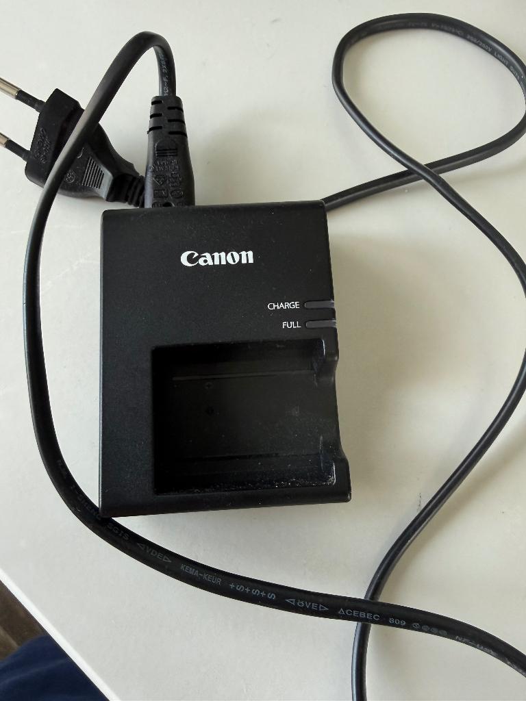 Camera oplader, Ophalen of Verzenden, Zo goed als nieuw