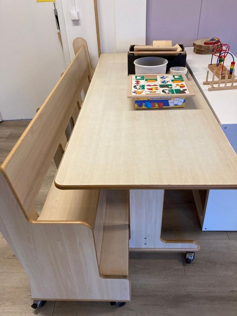 Houten tafel voor kinderopvang, Ophalen