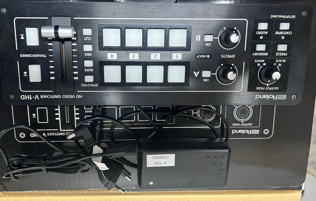 Roland V-1HD HD Video Switcher / Videomixer, Ophalen, Gebruikt